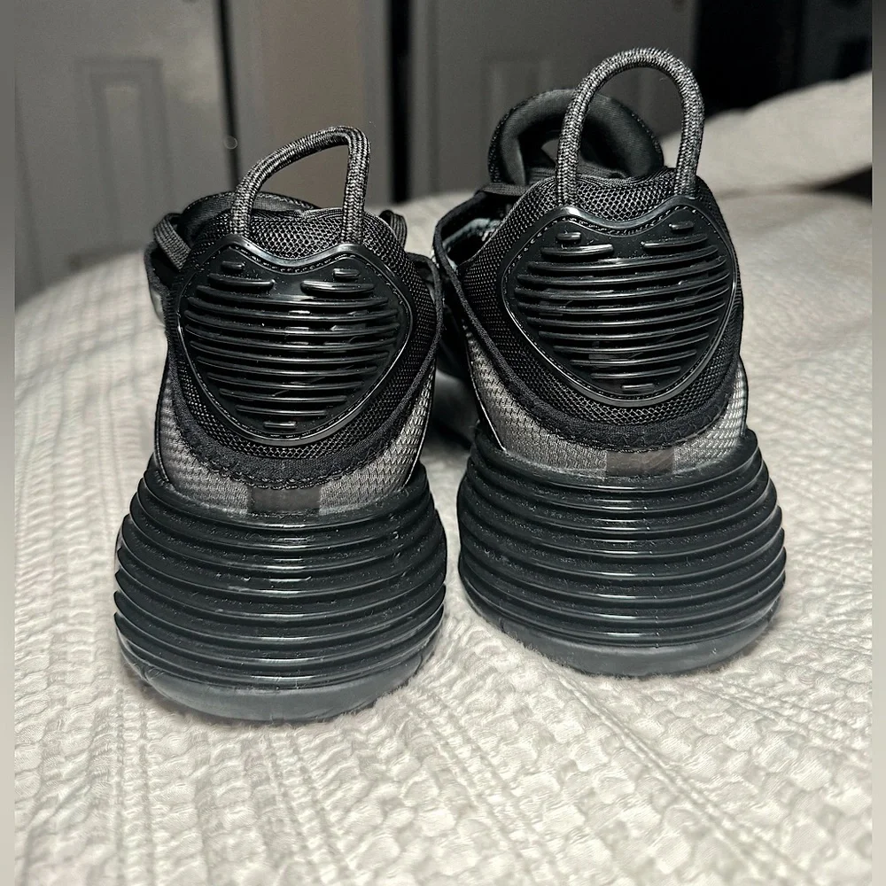 NWOB‼️- NIKE AIR MAX 2090 Running Sneakers (Black/Grey/White) -M 8.5 / W 9.5 - Picture 10 of 15